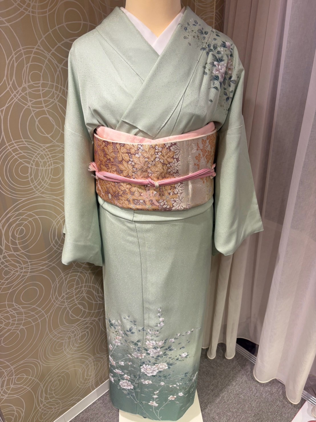 薄いグリーン色 訪問着