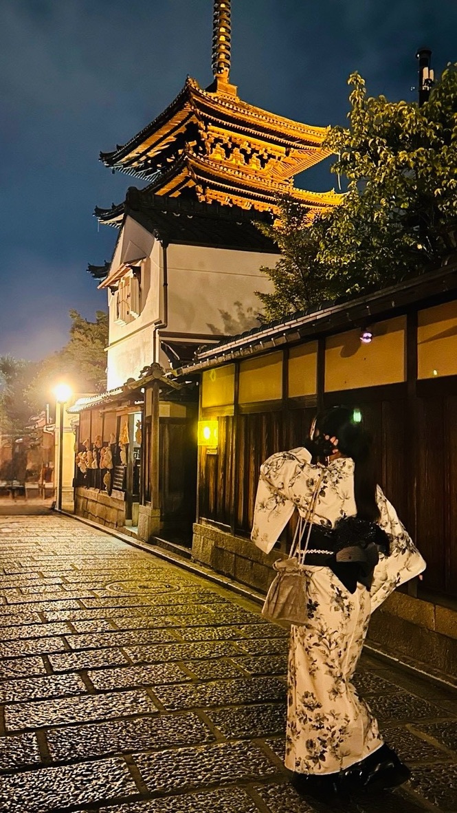 お客様着物スタイル(夜の祇園)