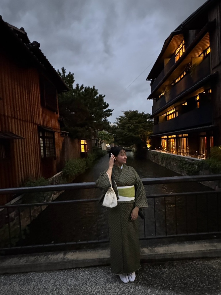 お客様着物スタイル(夜の祇園)